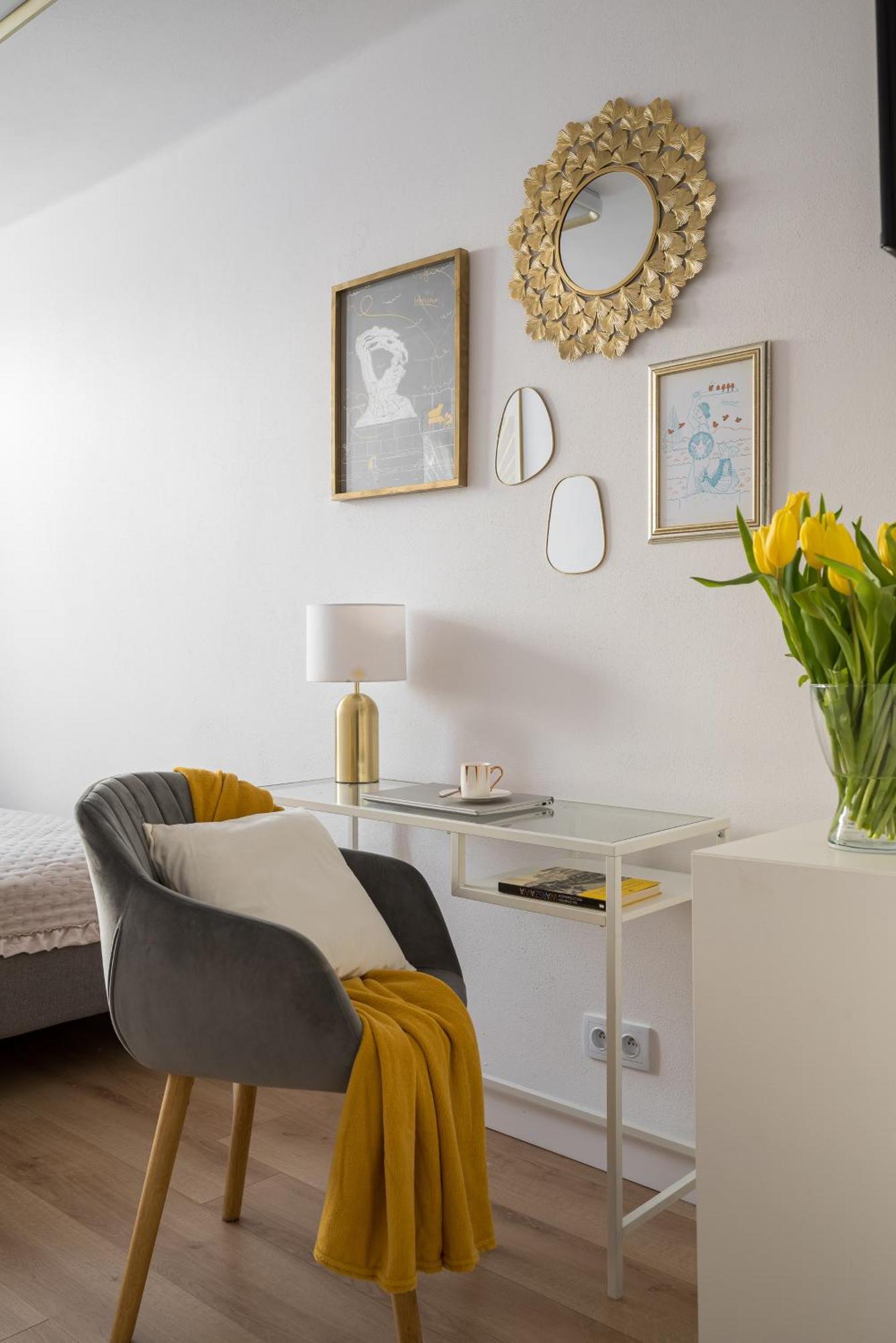 Gold Premium Central Suite 950 M To Central Station Parking Varşova Dış mekan fotoğraf