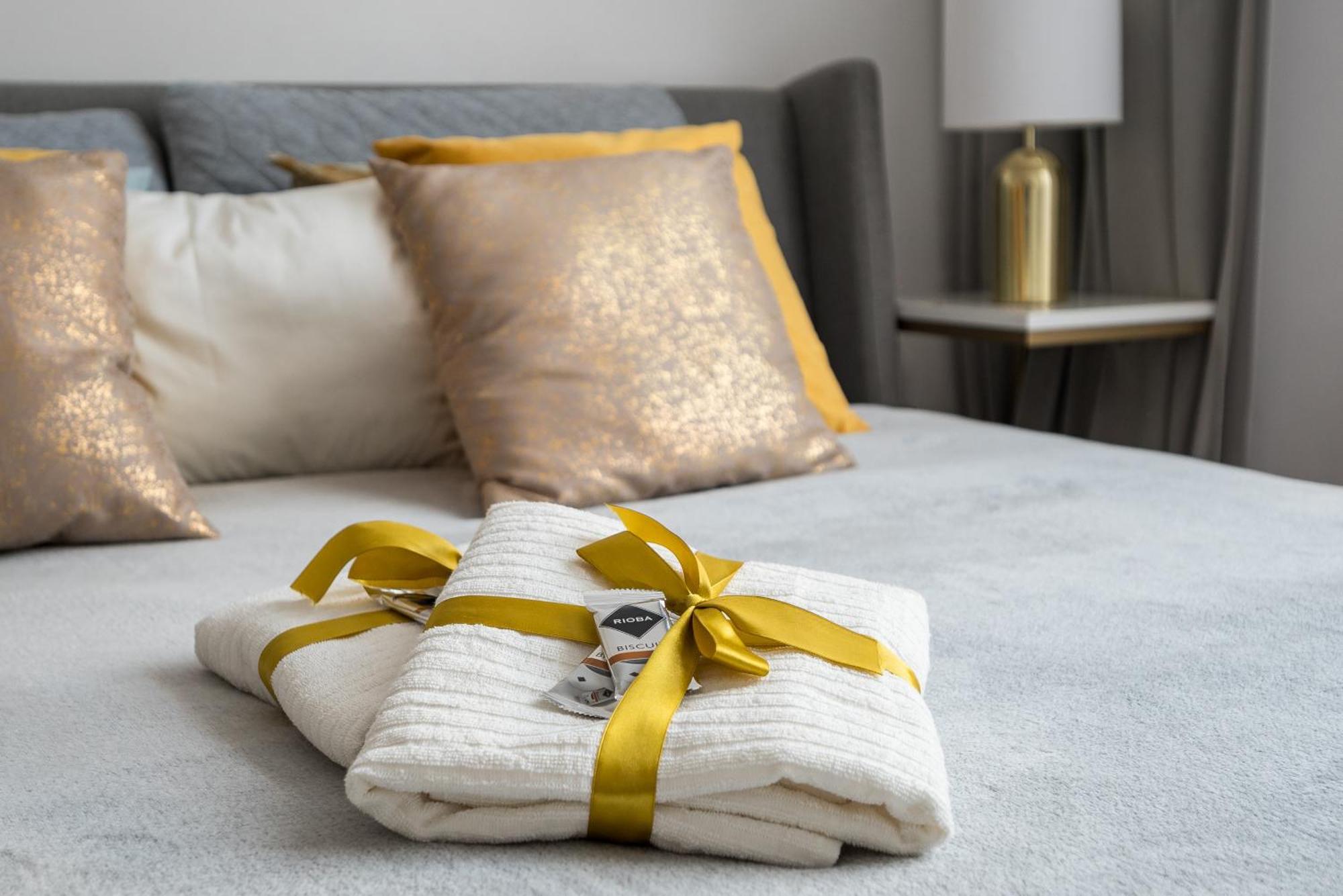 Gold Premium Central Suite 950 M To Central Station Parking Varşova Dış mekan fotoğraf